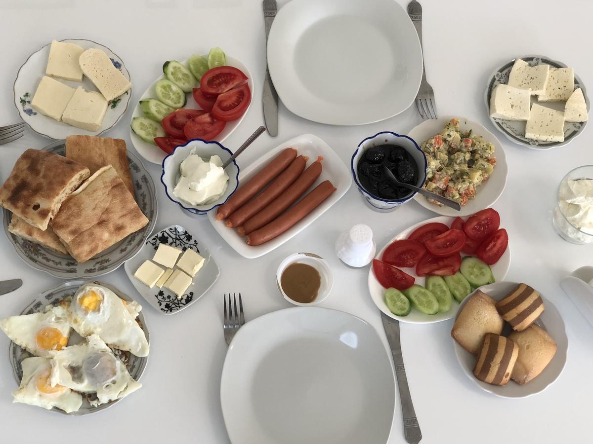 Guest House Tasunia Кутаїсі Екстер'єр фото