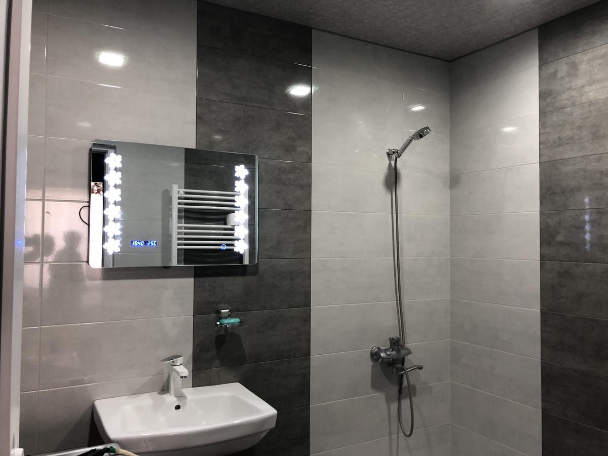 Guest House Tasunia Кутаїсі Екстер'єр фото