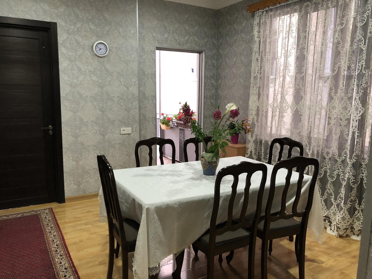Guest House Tasunia Кутаїсі Екстер'єр фото