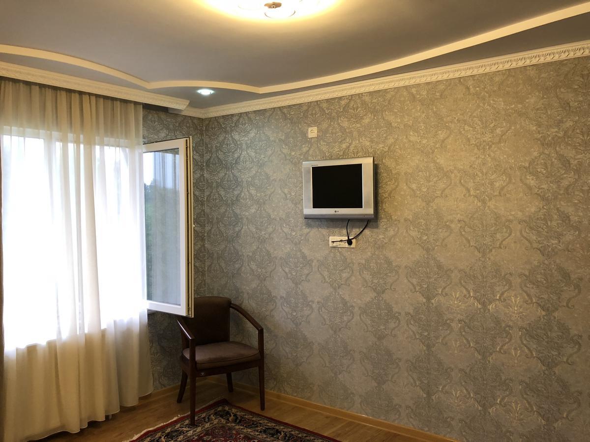 Guest House Tasunia Кутаїсі Екстер'єр фото